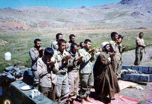 نماز جماعت در جبهه